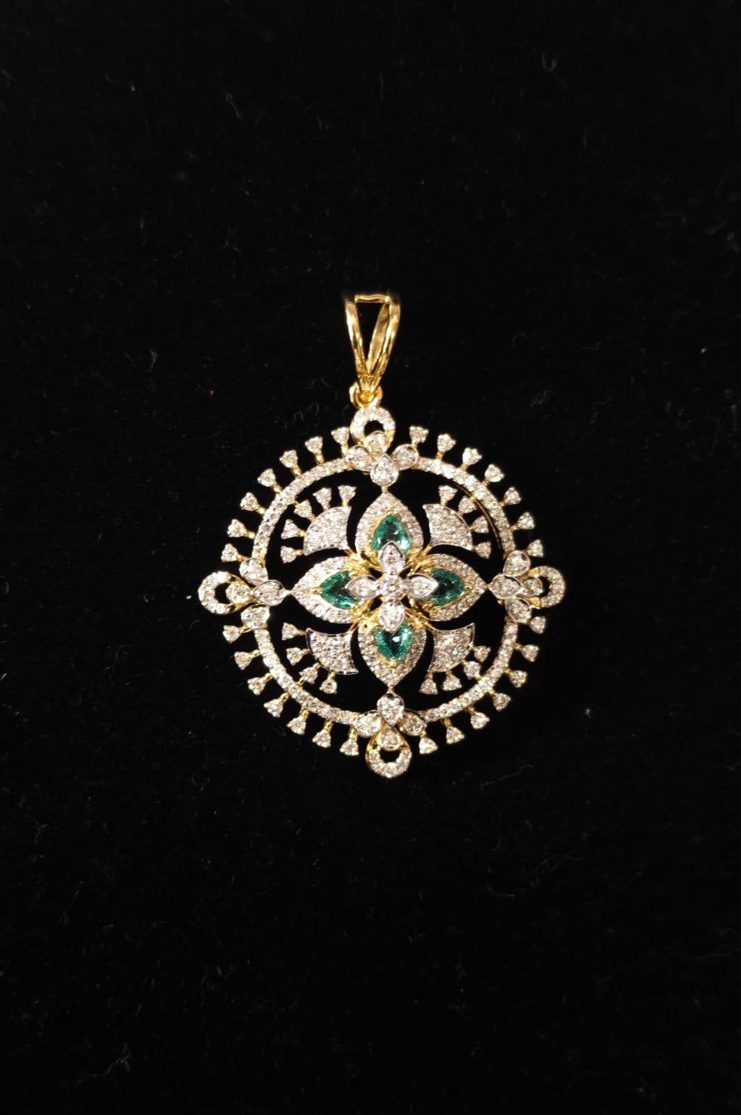 LOCKET 5.96 gms
