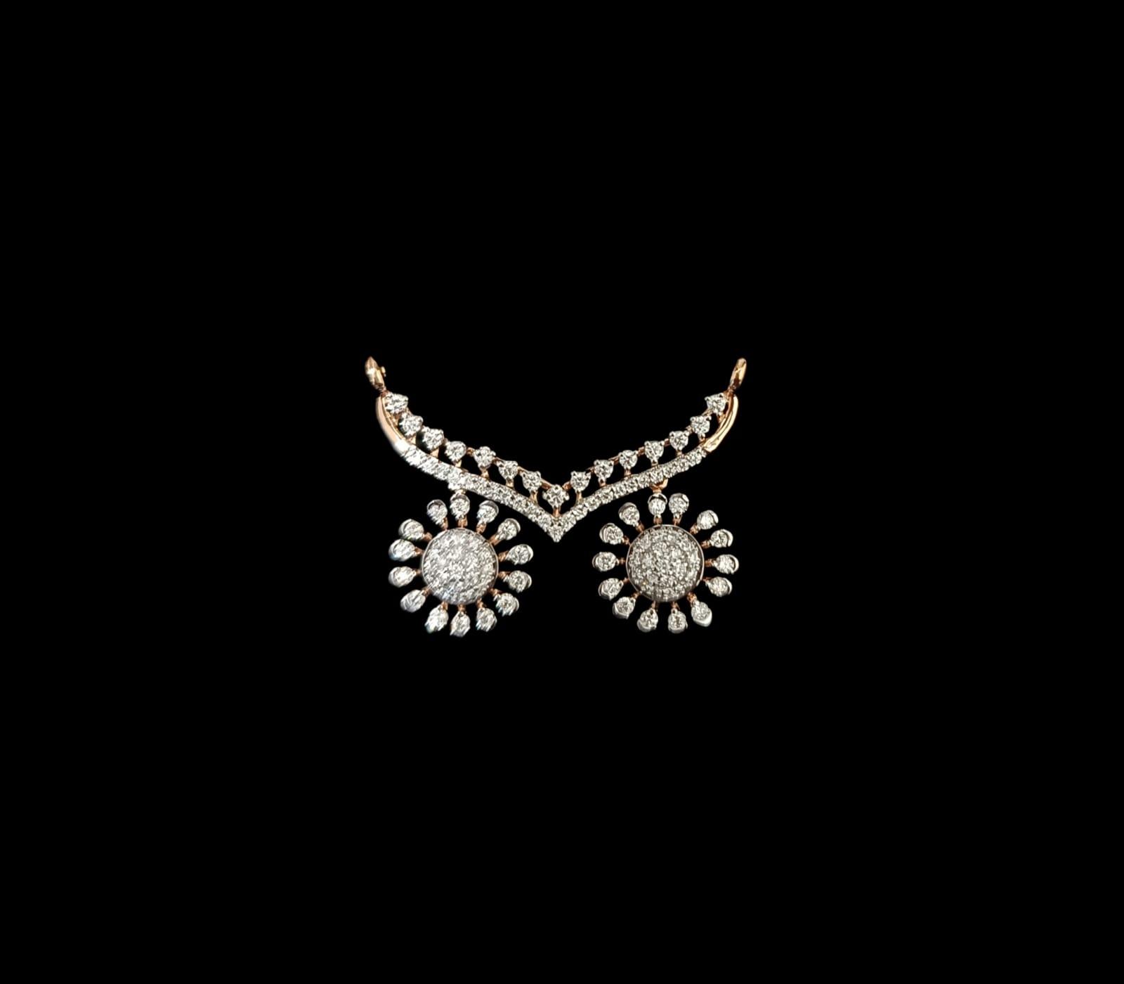 N LOCKET 3.31 gms