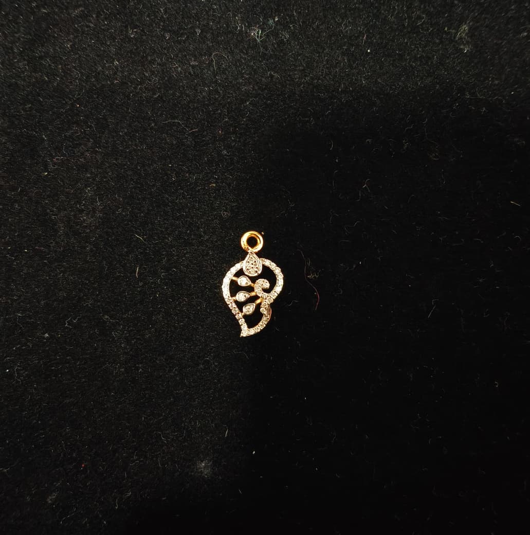 SM LOCKET 0.85 gms